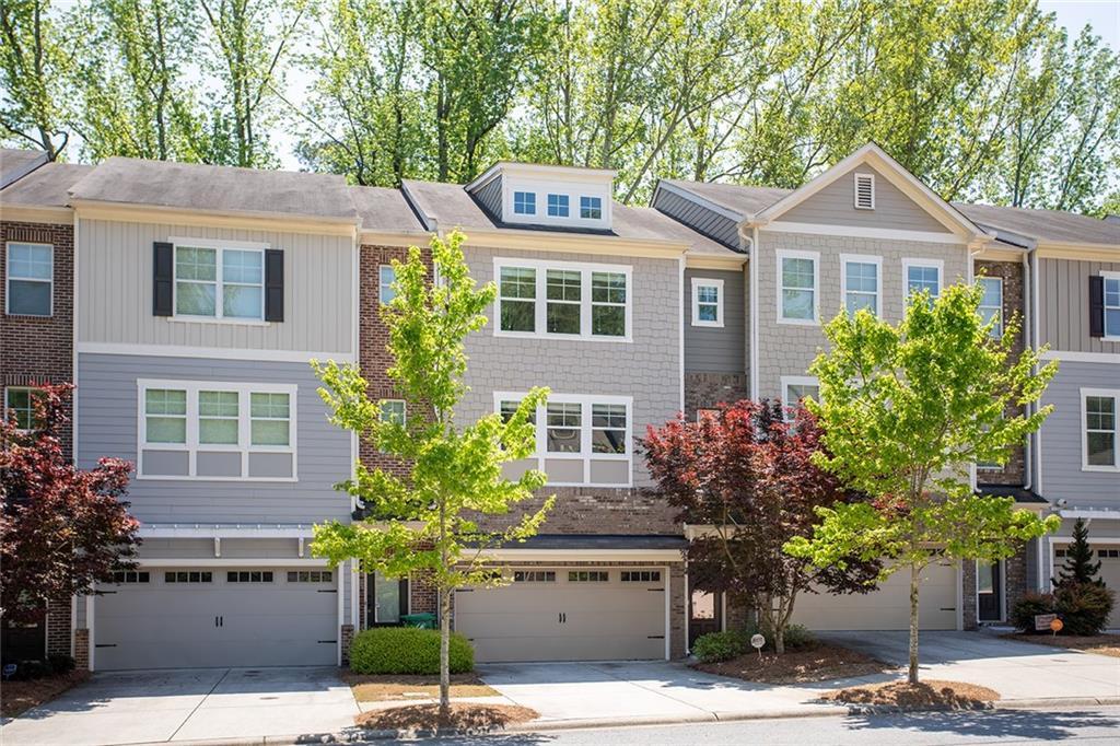 2813 White Oak Ln., Decatur, GA 30032