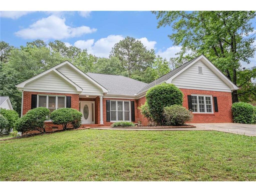 1721 Druids Crossing, Conyers, GA 30013