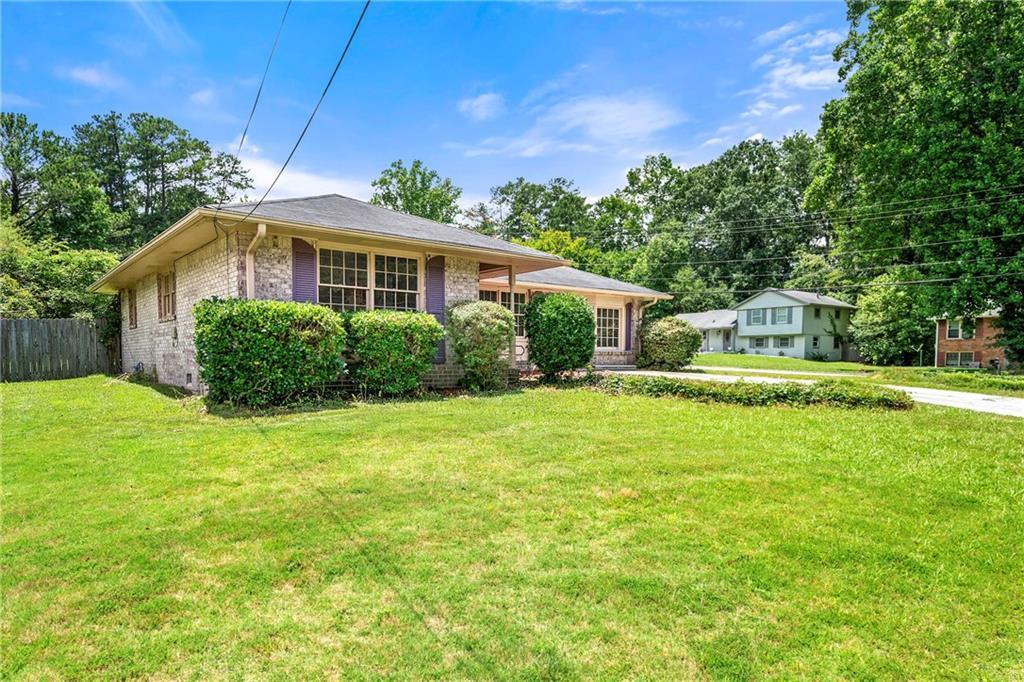 3405 Leisure Ln., Atlanta, GA 30349