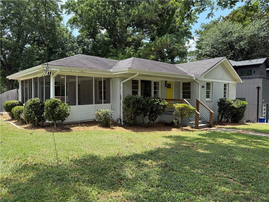 2957 Laguna Dr., Decatur, GA 30032