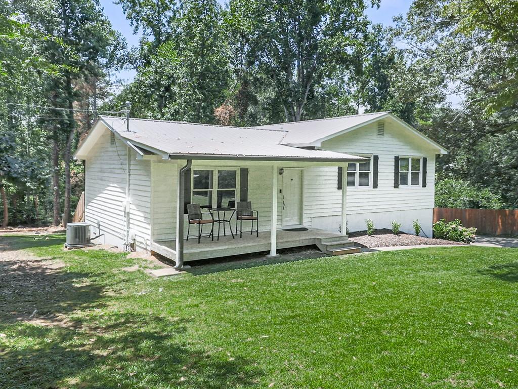 611 Smith Rd., Ball Ground, GA 30107