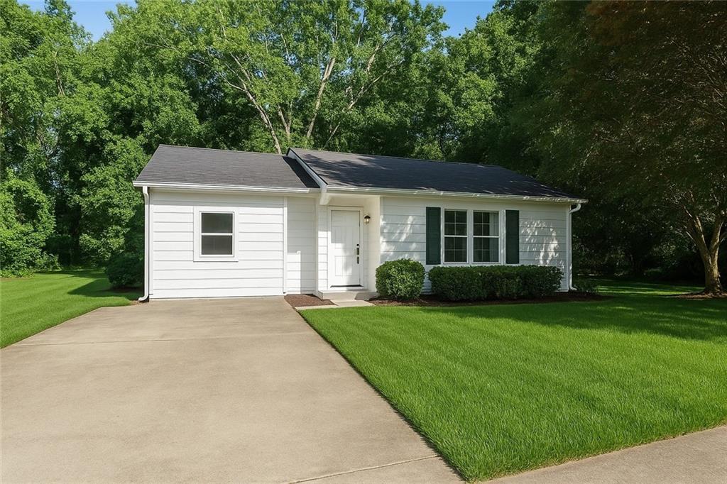 3909 S Creek Ct., Stone Mountain, GA 30083