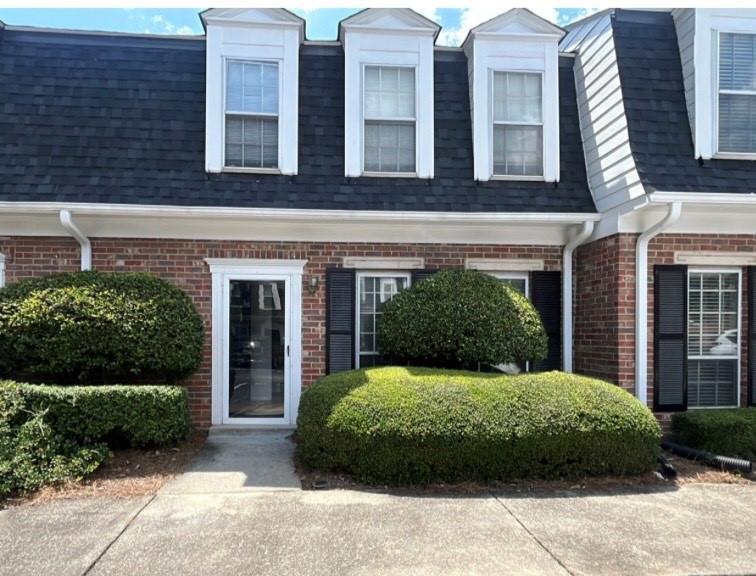 10 Newport Pl., Atlanta, GA 30318