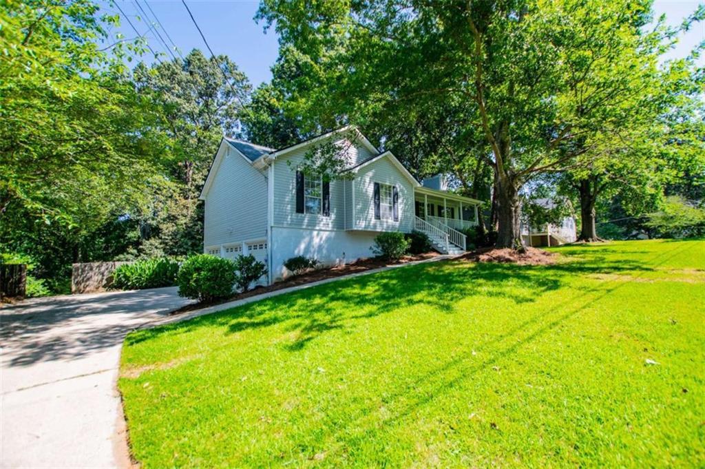 4210 Glen Pointe Ct., Douglasville, GA 30135