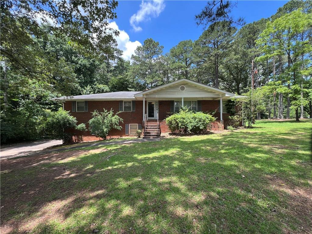5277 Scofield Rd., Atlanta, GA 30349
