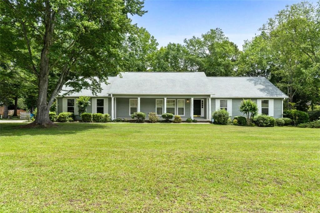 41 Ridgewood Cir, Mcdonough, GA 30252