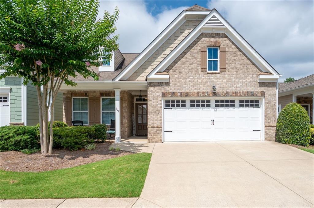 607 Abbey Dr., Woodstock, GA 30188