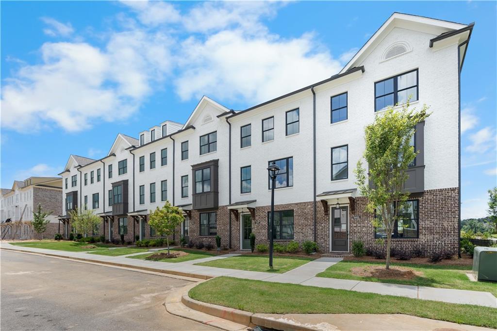 4243 Millcroft Pl. #203, Buford, GA 30518