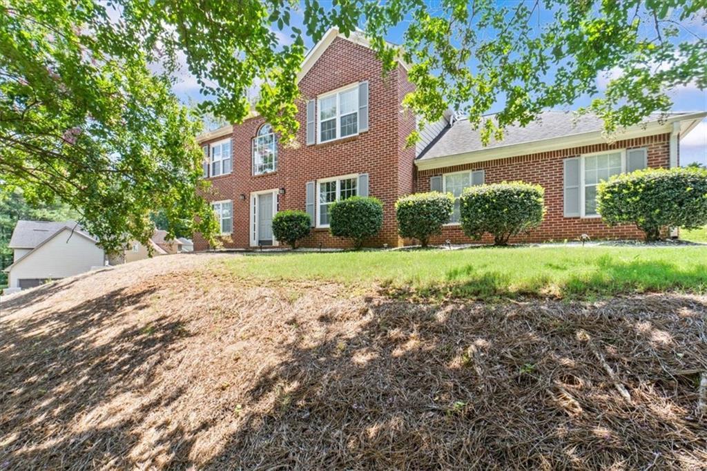 3660 Woodyhill Dr., Lithonia, GA 30038