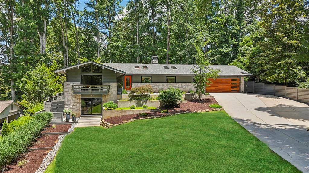 1060 Winding Creek Tr., Atlanta, GA 30328