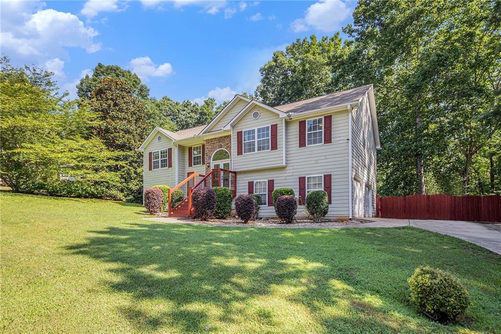6332 Fairoaks Pl., Douglasville, GA 30135