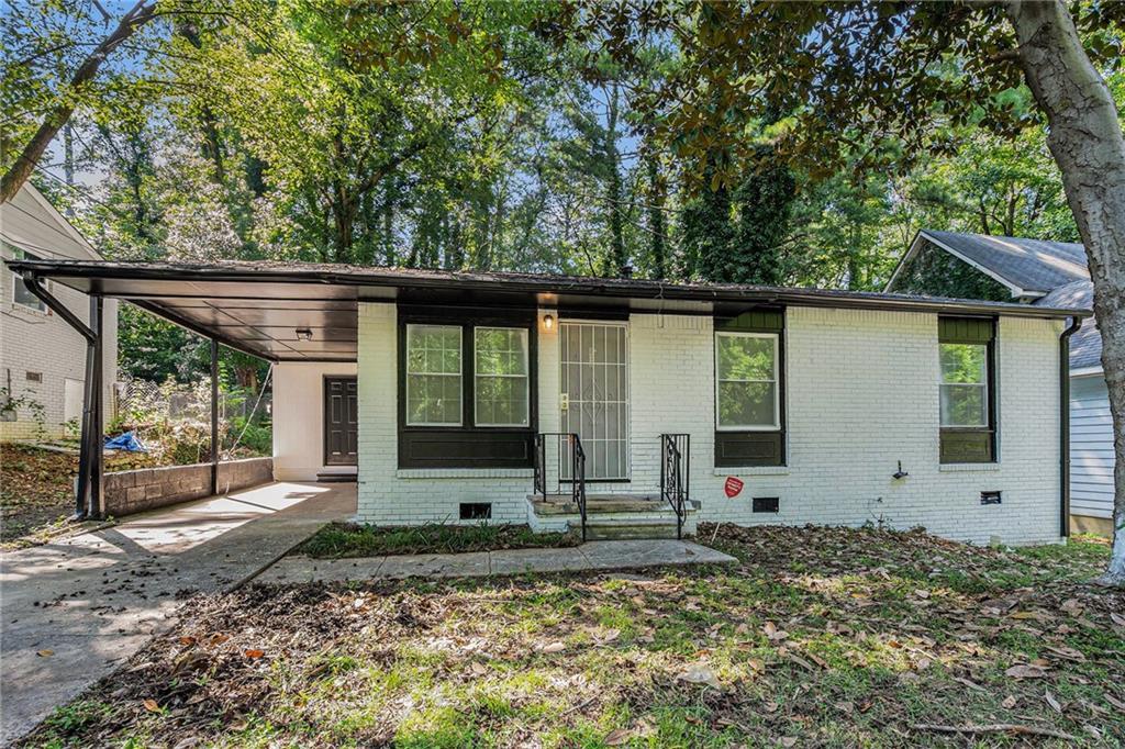 836 Bolton Rd., Atlanta, GA 30331