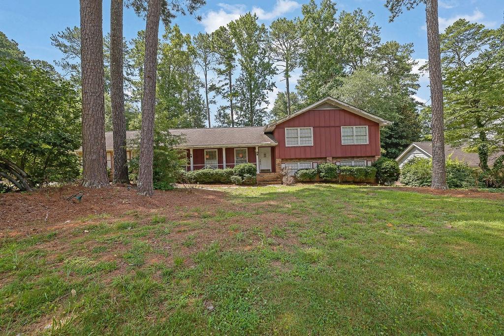1653 Kings Down Cir., Atlanta, GA 30338
