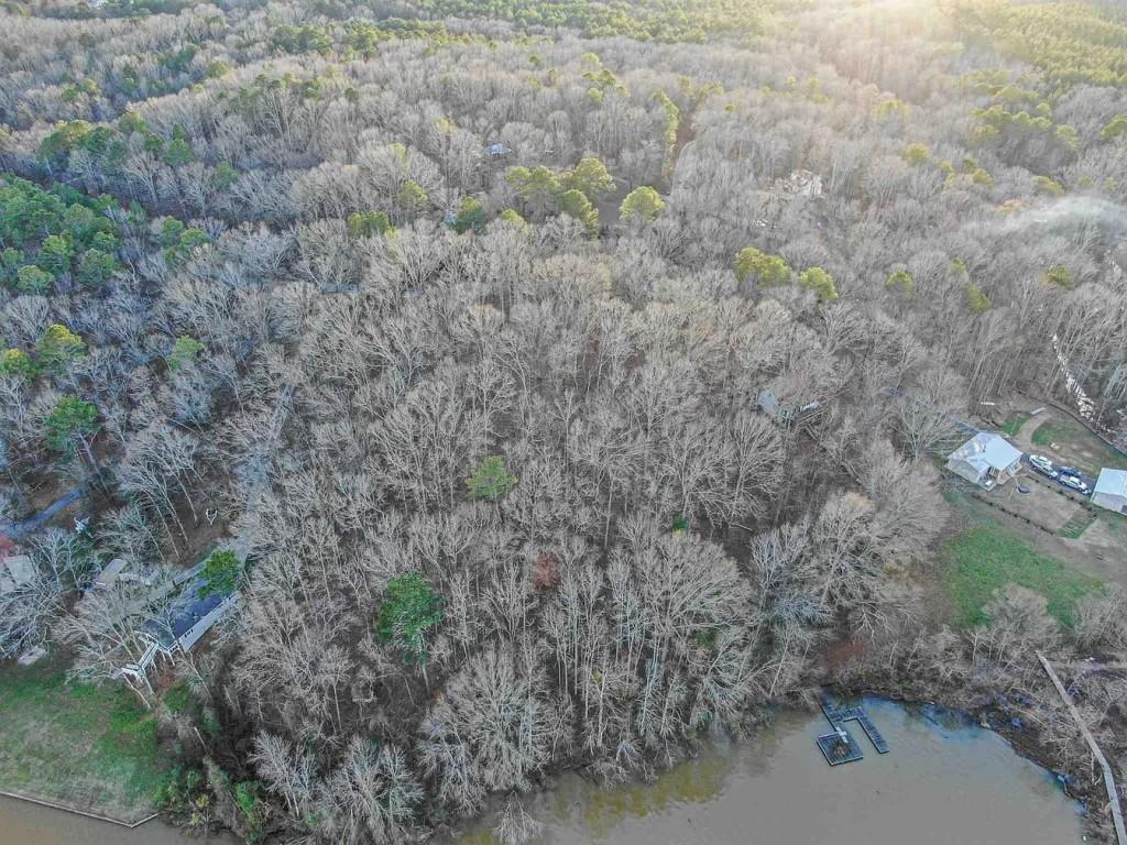 1551 Indian Woods Dr., Greensboro, GA 30642