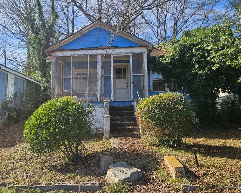 7 N Annie St., Newnan, GA 30263