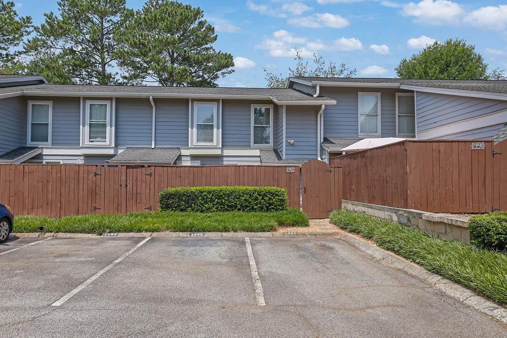 4992 Meadow Ln., Marietta, GA 30068