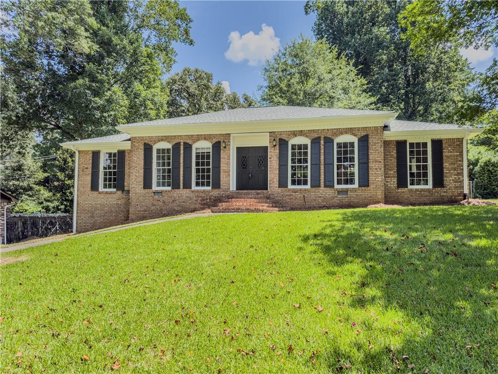 868 Bradford Ct., Lilburn, GA 30047