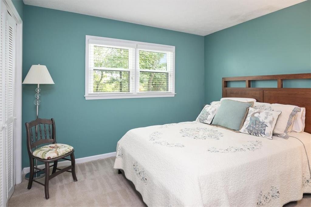 4989 Kings Wood Dr., Roswell, GA 30075