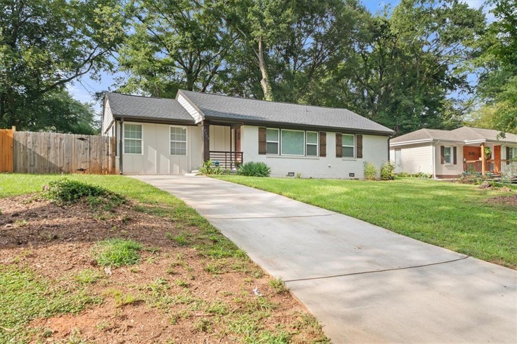 2769 Glenvalley Dr., Decatur, GA 30032