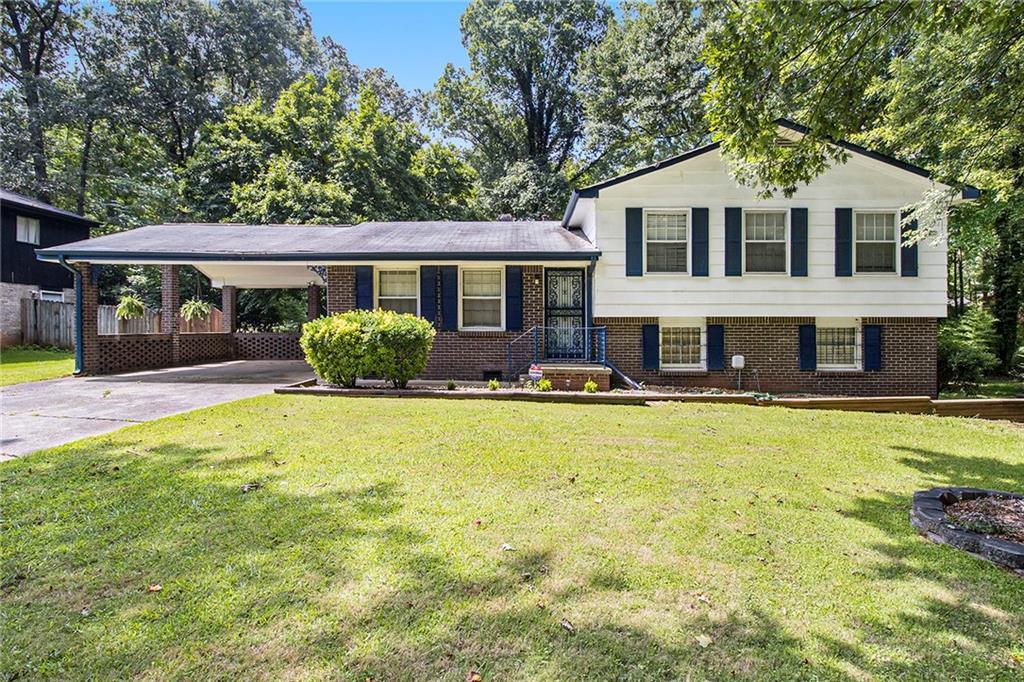 2933 Bretton Dr., Rex, GA 30273
