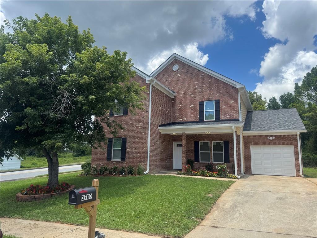 3700 Hudson Ct., Rex, GA 30273
