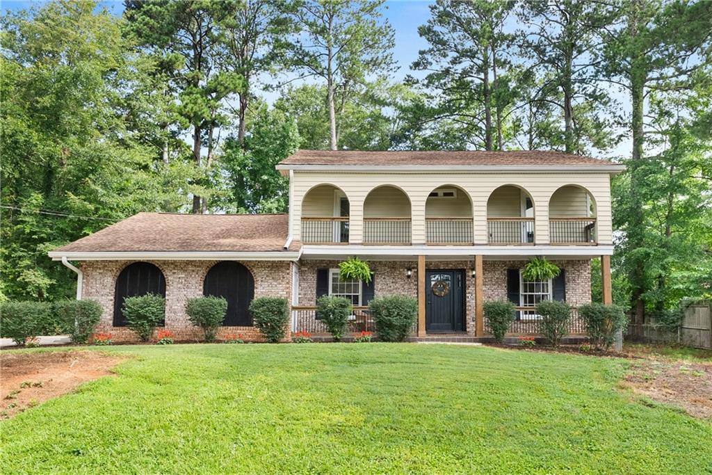 2546 Stonington Rd., Dunwoody, GA 30338