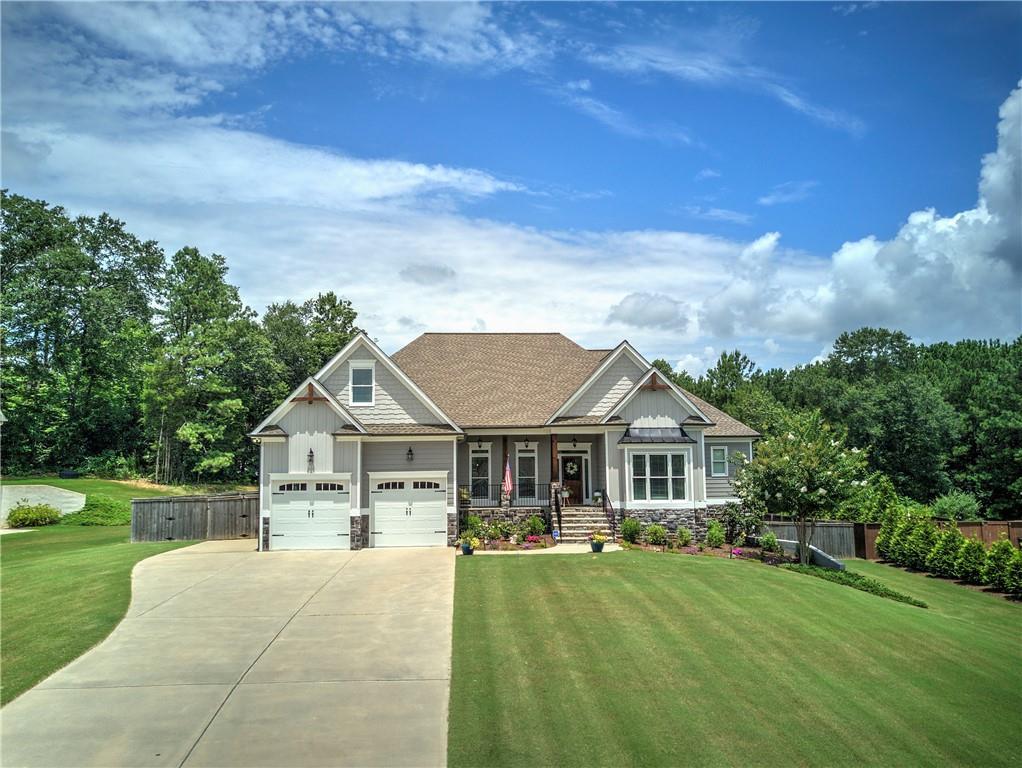 33 River Birch Dr., Euharlee, GA 30145