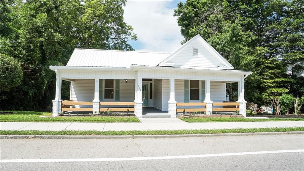 220 Confederate Ave., Dallas, GA 30132