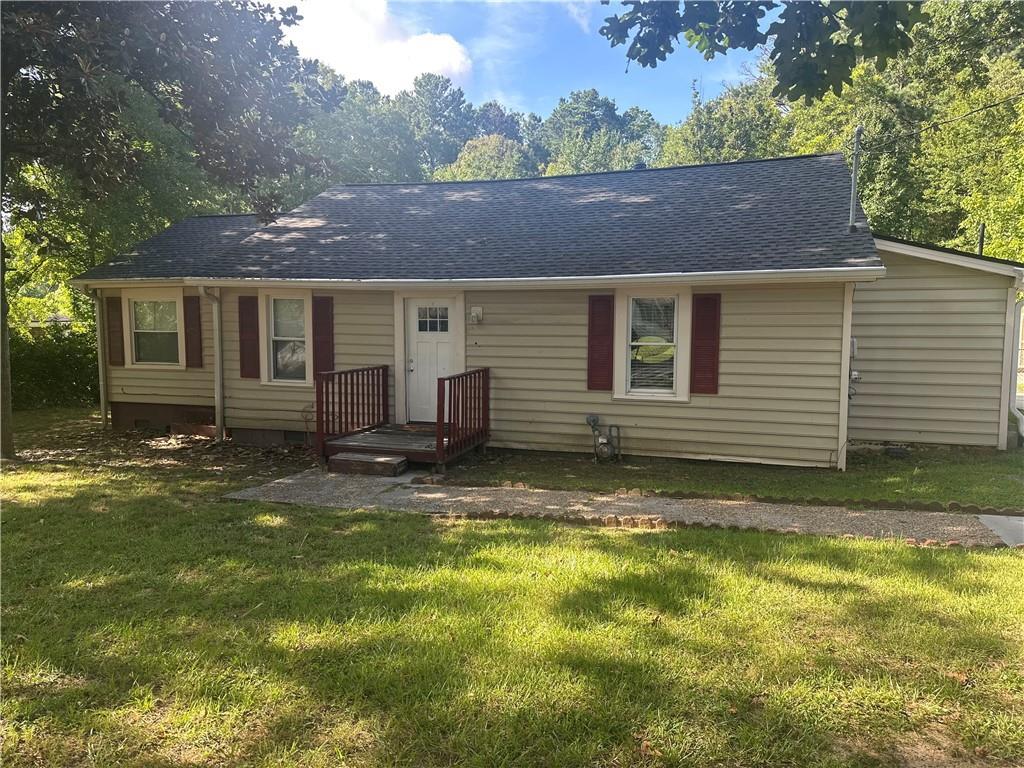 399 Gresham Rd., Mableton, GA 30126