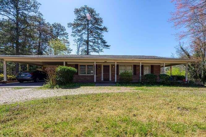 11041 Veterans Memorial Hwy., Lithia Springs, GA 30122