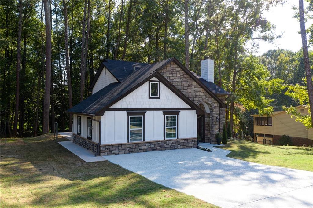 3563 Brenda Ct., Douglasville, GA 30135