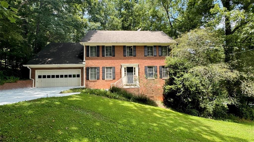 1527 Ridgewood Dr., Lilburn, GA 30047