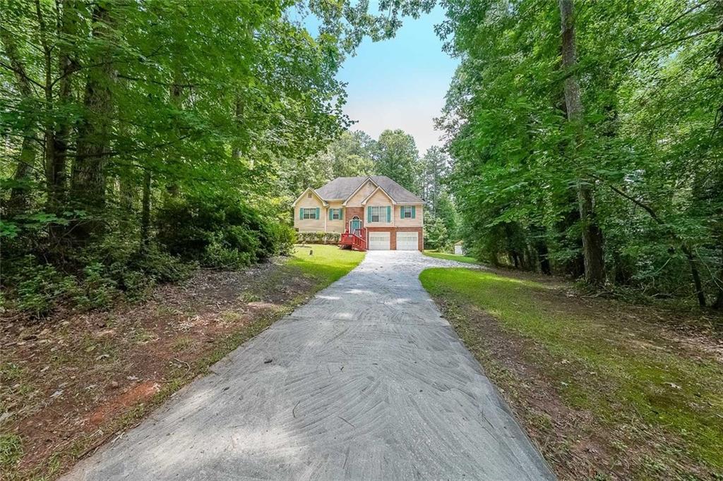 120 Bunnie Tr., Ellenwood, GA 30294