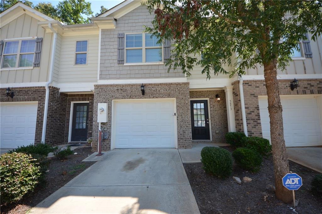 5873 Taka Ln., Lithonia, GA 30038