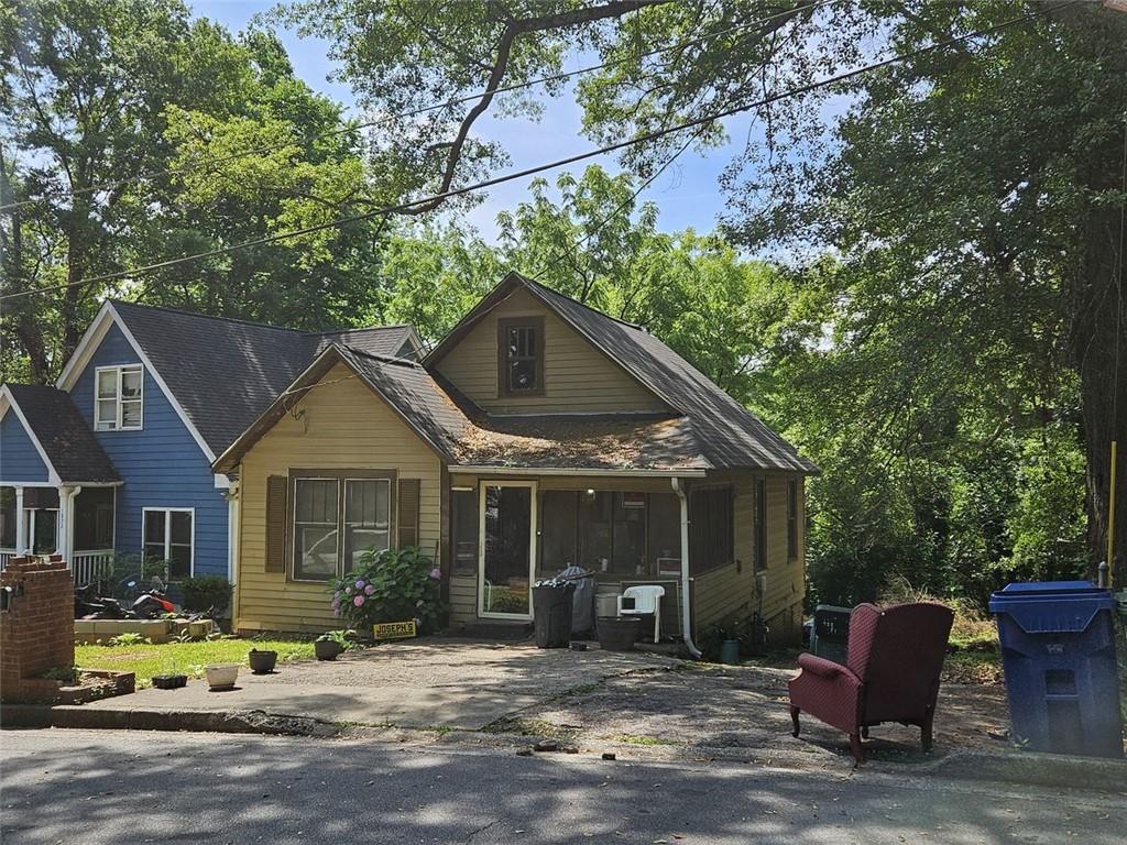 1974 Lois Pl., Atlanta, GA 30318