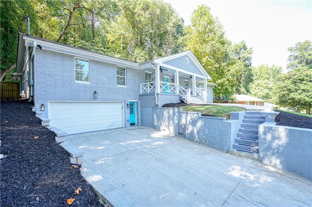 659 Lynn Valley Rd., Atlanta, GA 30311