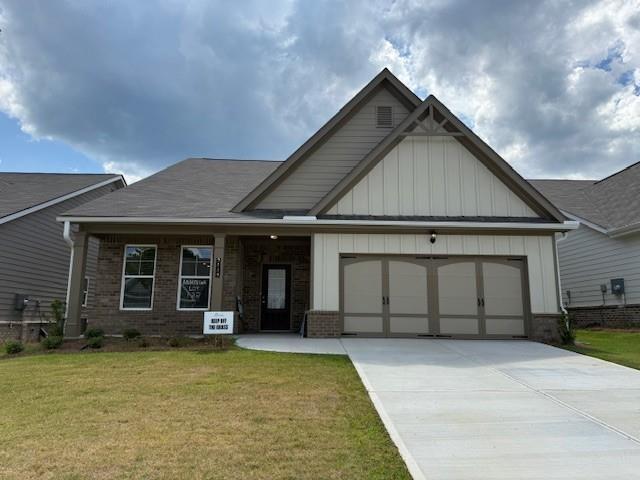 2449 Anhinga Dr., Loganville, GA 30052