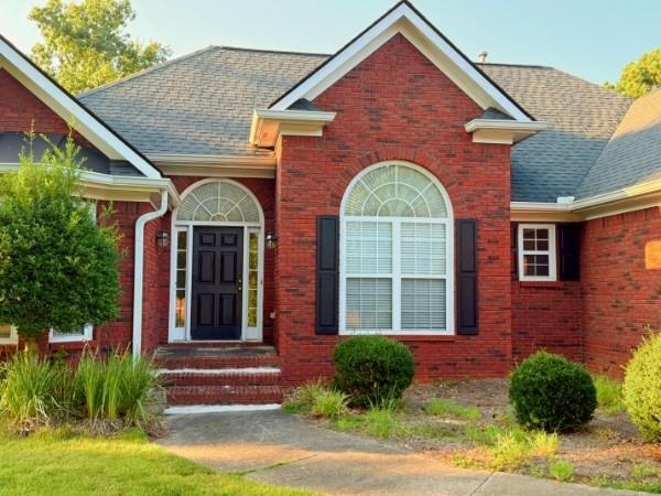 2015 Wood Valley Dr., Loganville, GA 30052