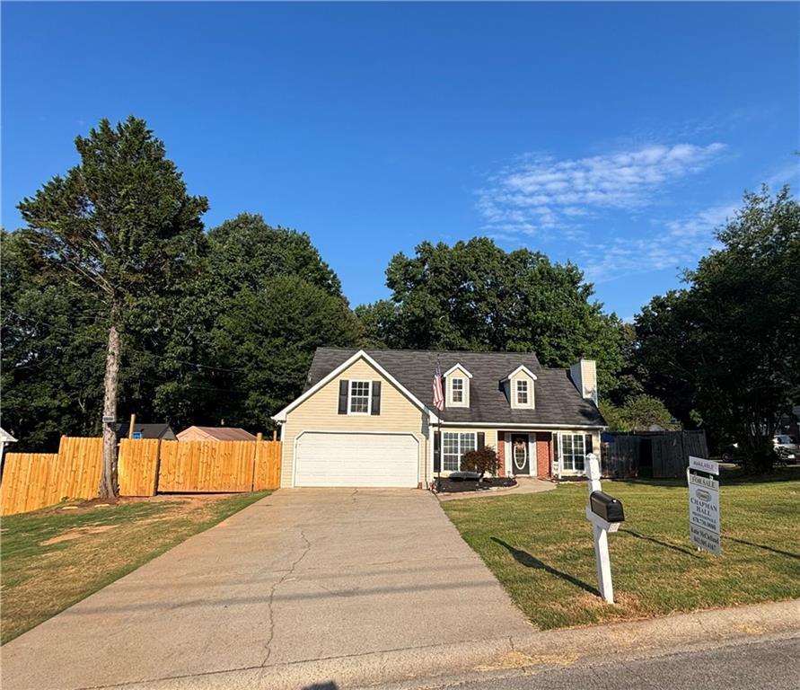 4872 Hunt Club Dr., Flowery Branch, GA 30542