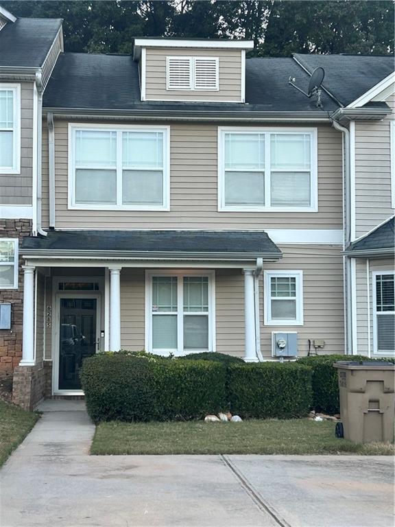 6285 Ellenwood Dr., Rex, GA 30273