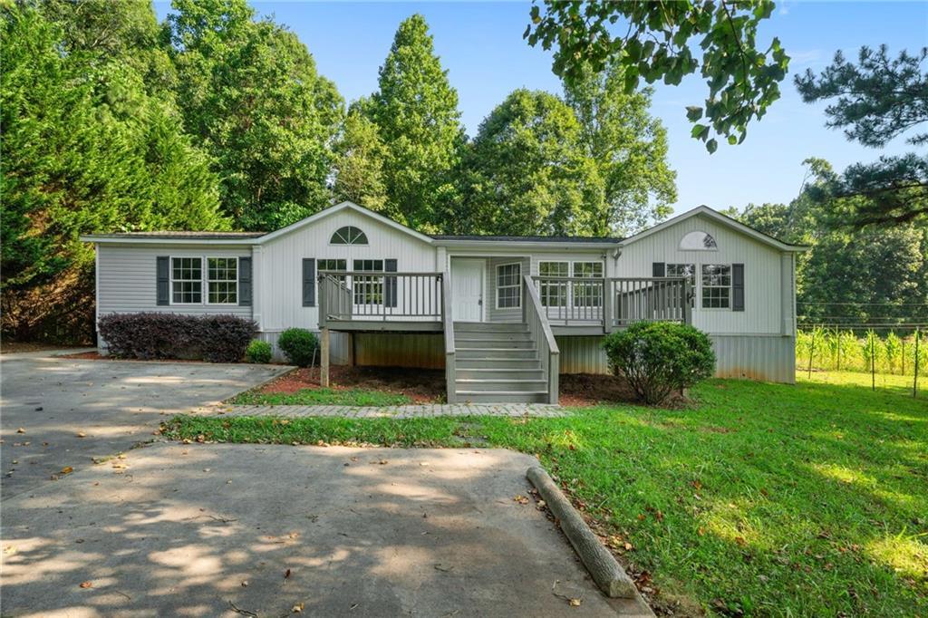 3972 Westmoreland Rd., Cleveland, GA 30528