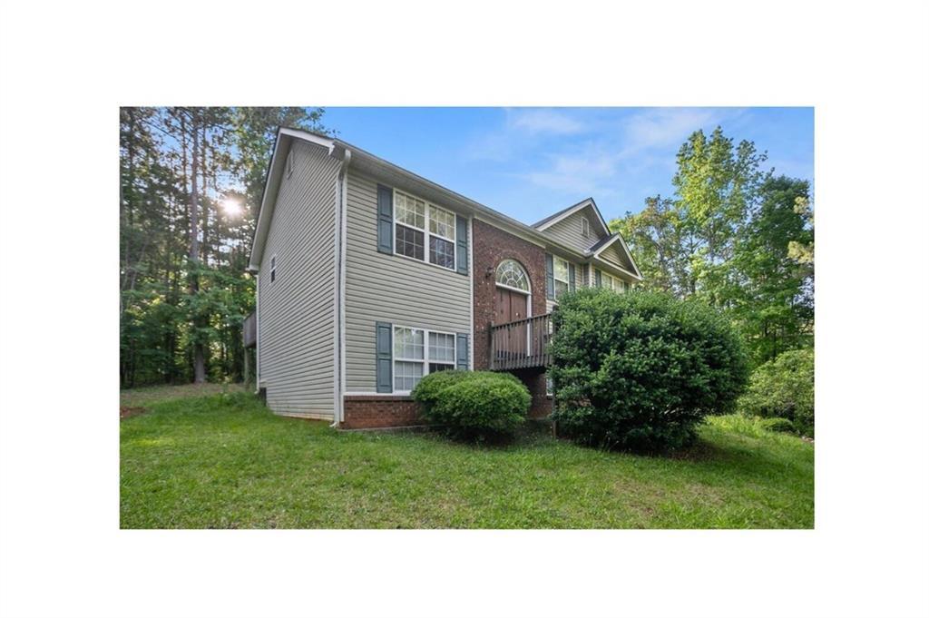 8915 Tweeddale Dr., Winston, GA 30187