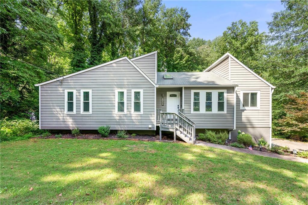 139 Bramble Oak Dr., Woodstock, GA 30188