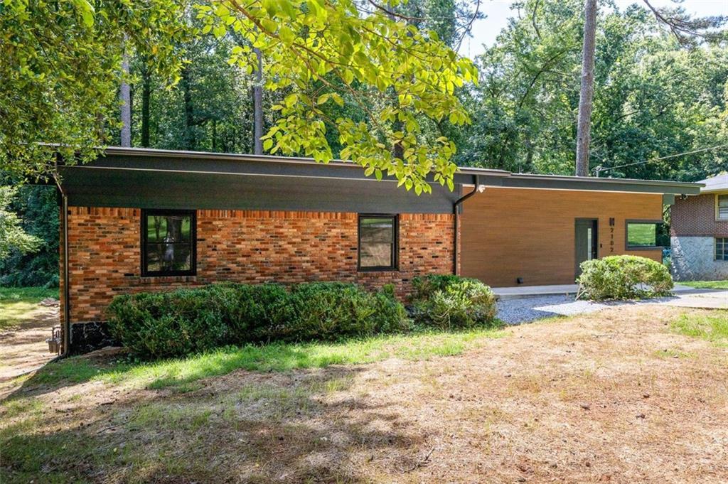 2102 Highview Rd., Atlanta, GA 30311