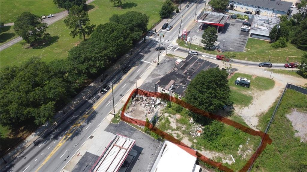 1823 M. L King Jr Dr., Atlanta, GA 30318