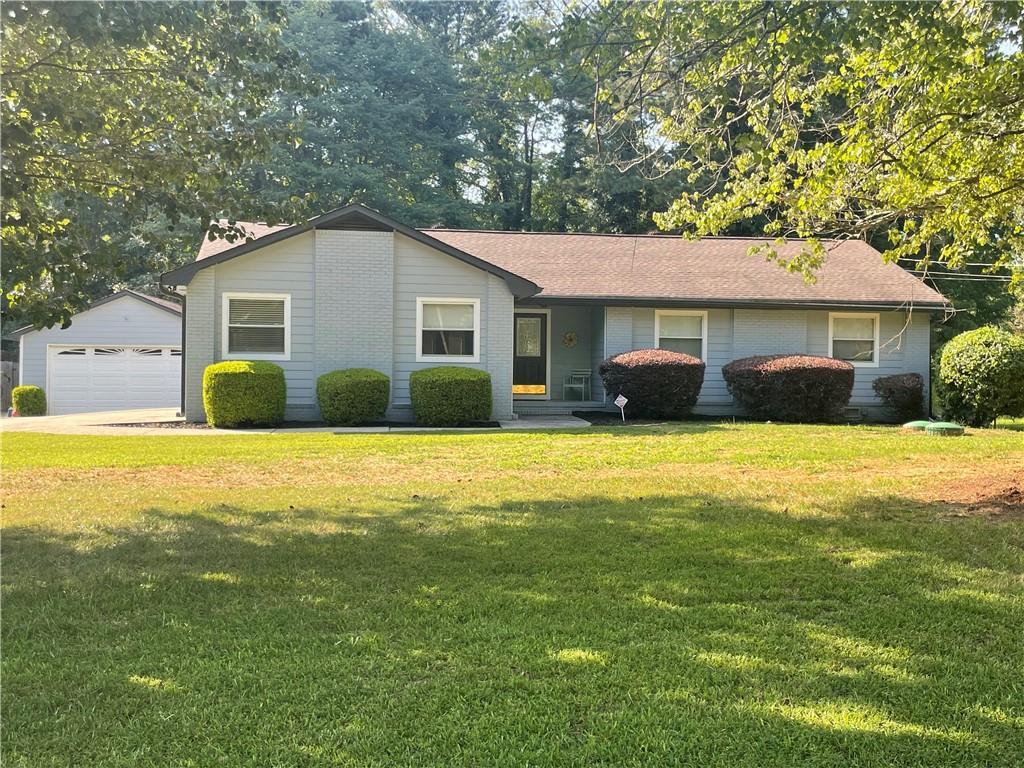 1241 Sommerset Dr., Lawrenceville, GA 30043