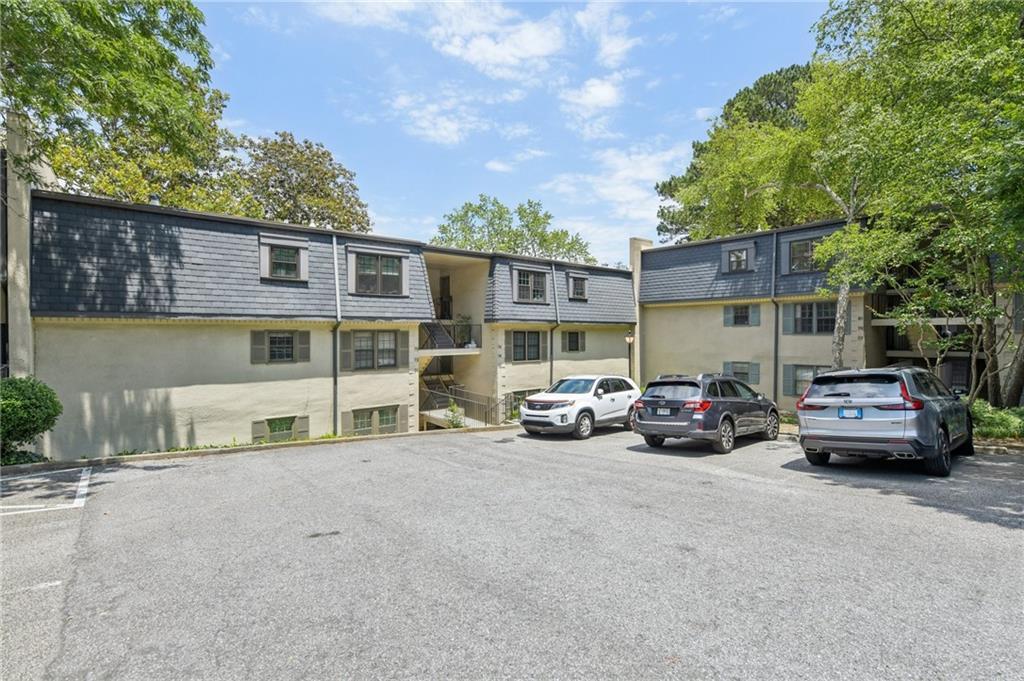 73 Montre Sq., Atlanta, GA 30327