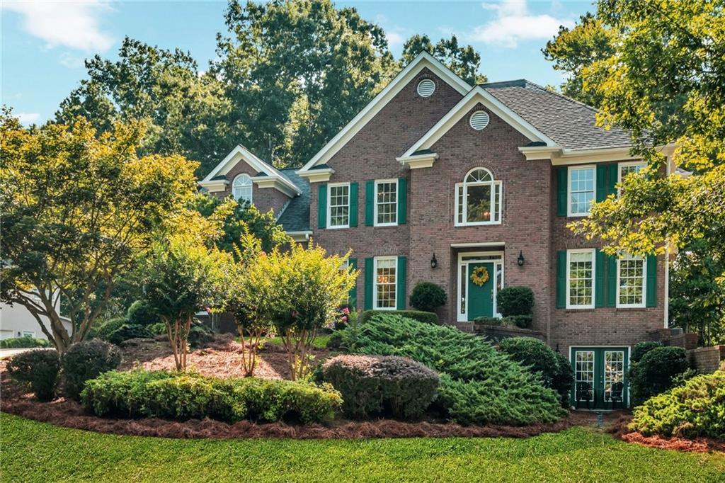 576 Fairway Dr., Woodstock, GA 30189
