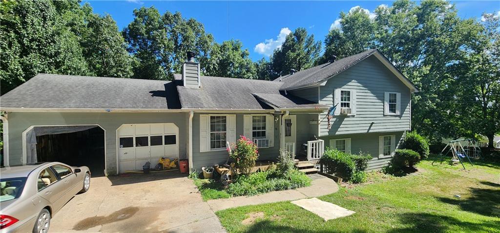 4398 Ridge Ct., Loganville, GA 30052