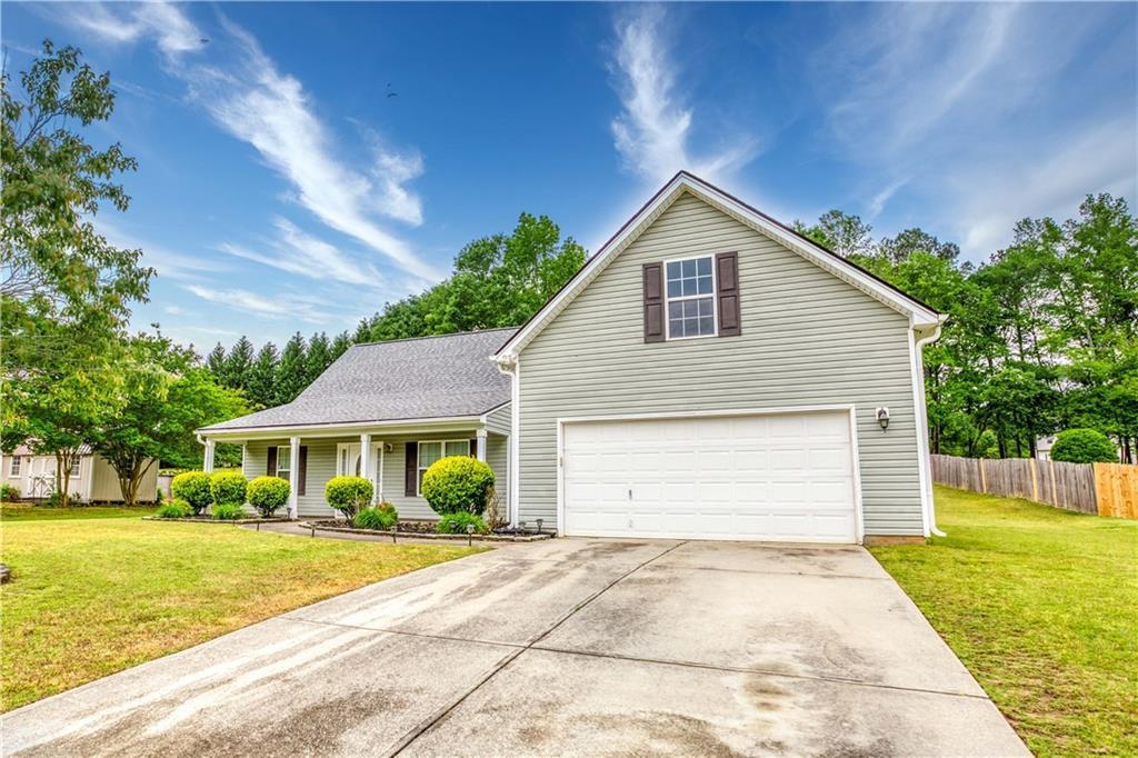 407 Gladiola Dr., Auburn, GA 30011